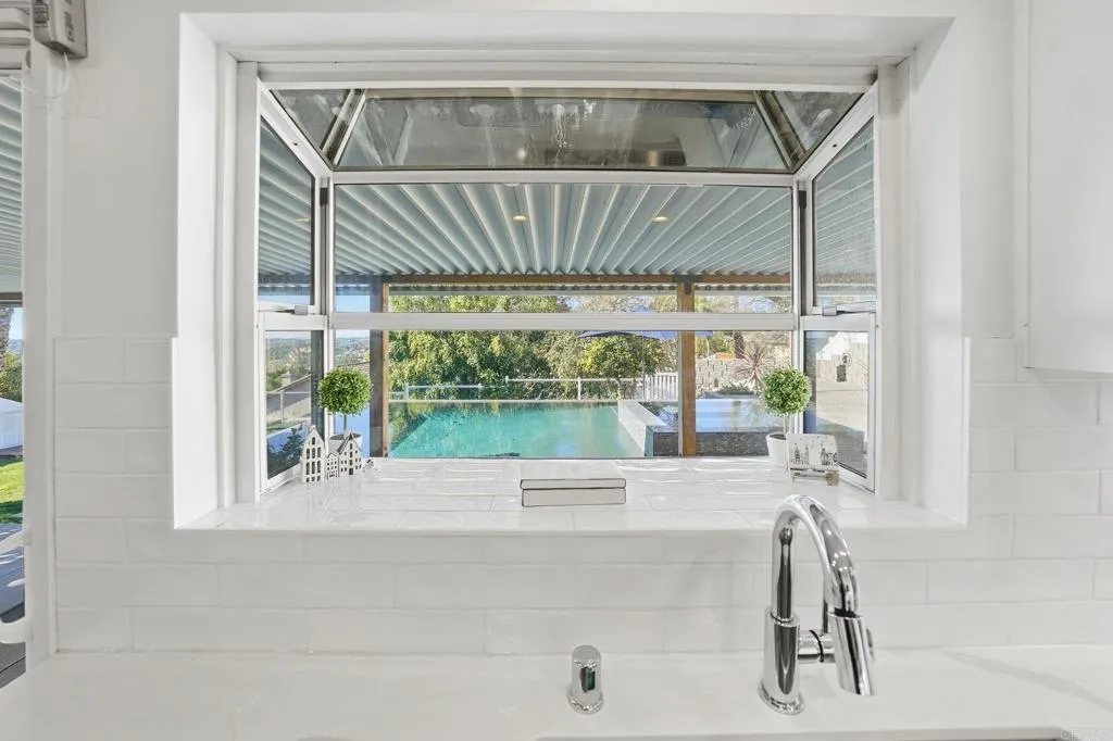 https://cdn.realtyfeed.com/cdn/127/306620107/b68d831a9d1fe2180467c9251976fc91.webp