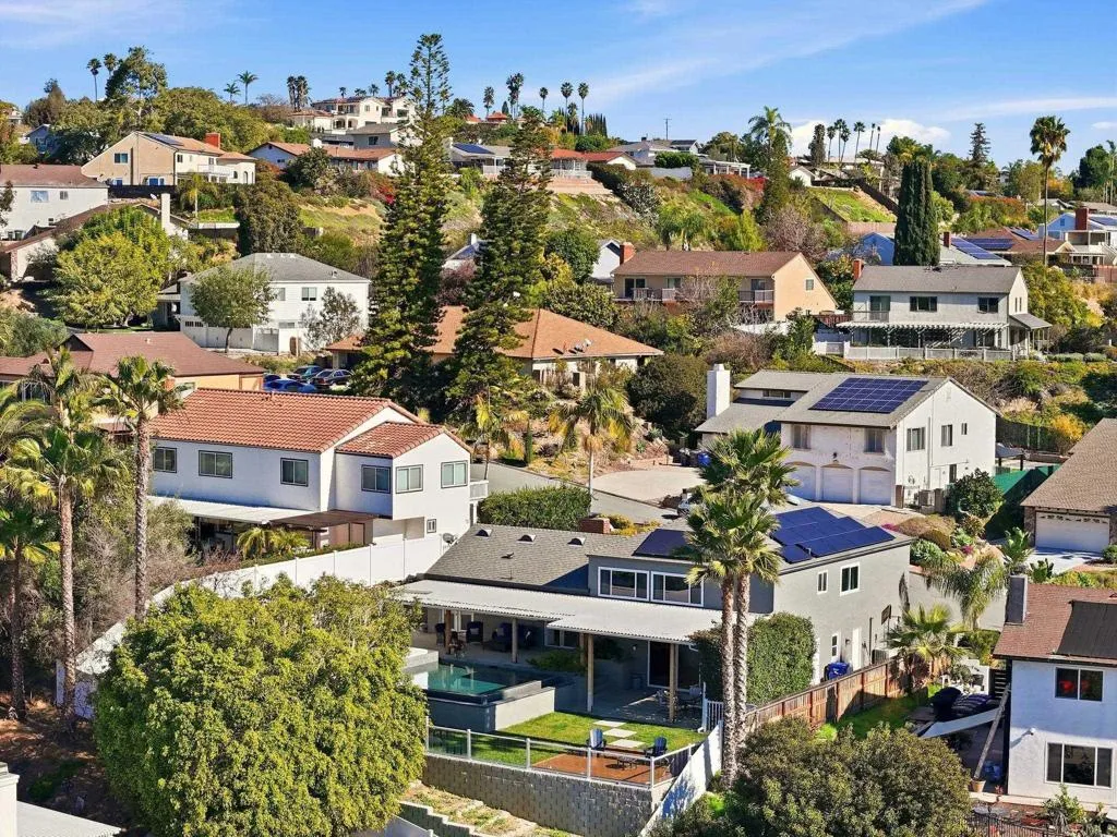 https://cdn.realtyfeed.com/cdn/127/306620107/f58a8c34988dd66dd25657910c6e4924.webp