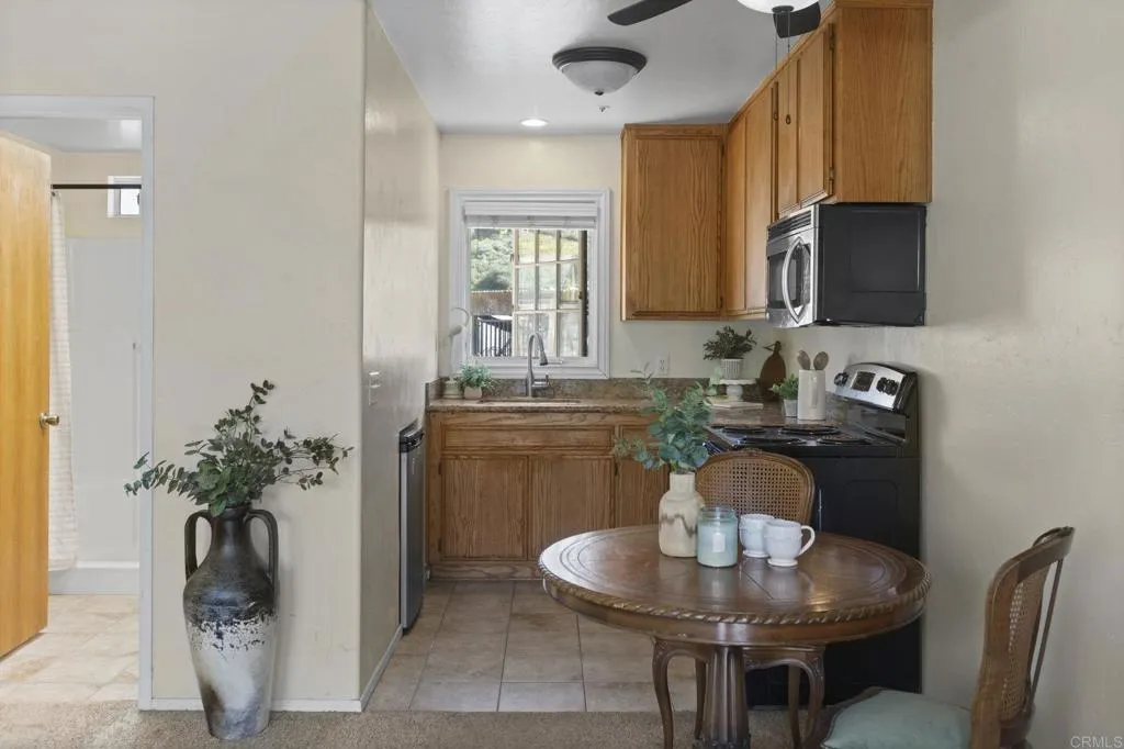 https://cdn.realtyfeed.com/cdn/127/306620112/7a4f009c163ee041e72342f407ff4154.webp