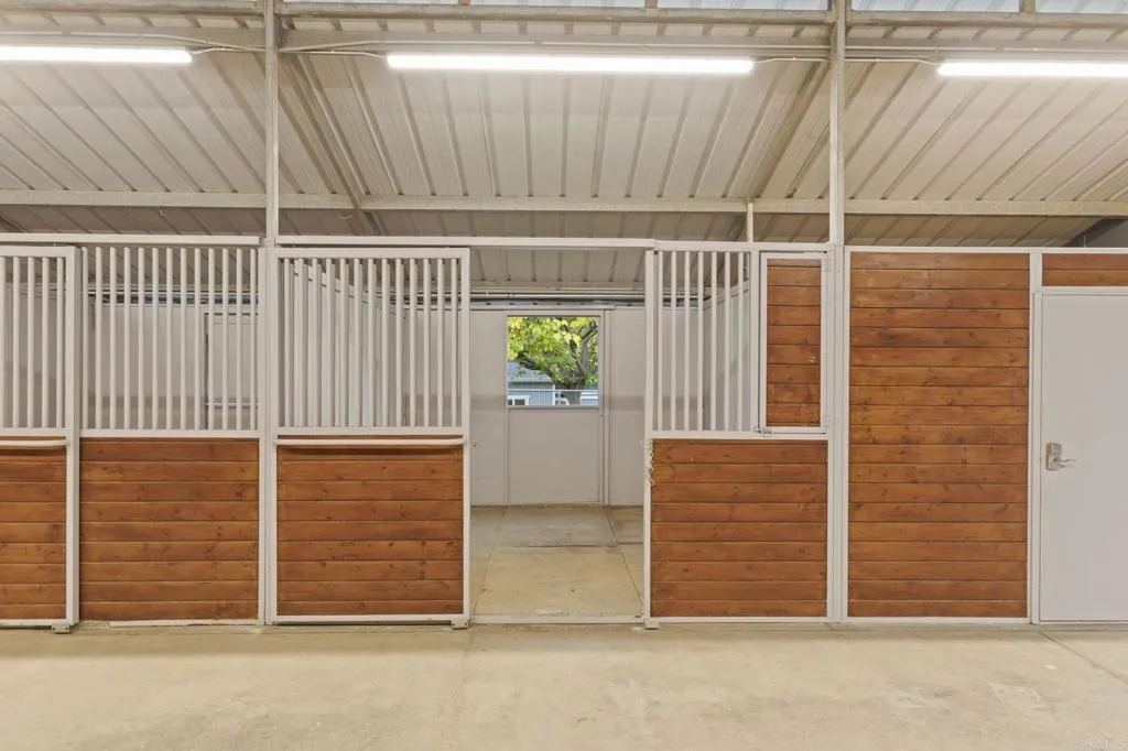 https://cdn.realtyfeed.com/cdn/127/306620112/a9c2b195fe5e52e3958beb0d222a3e27.webp