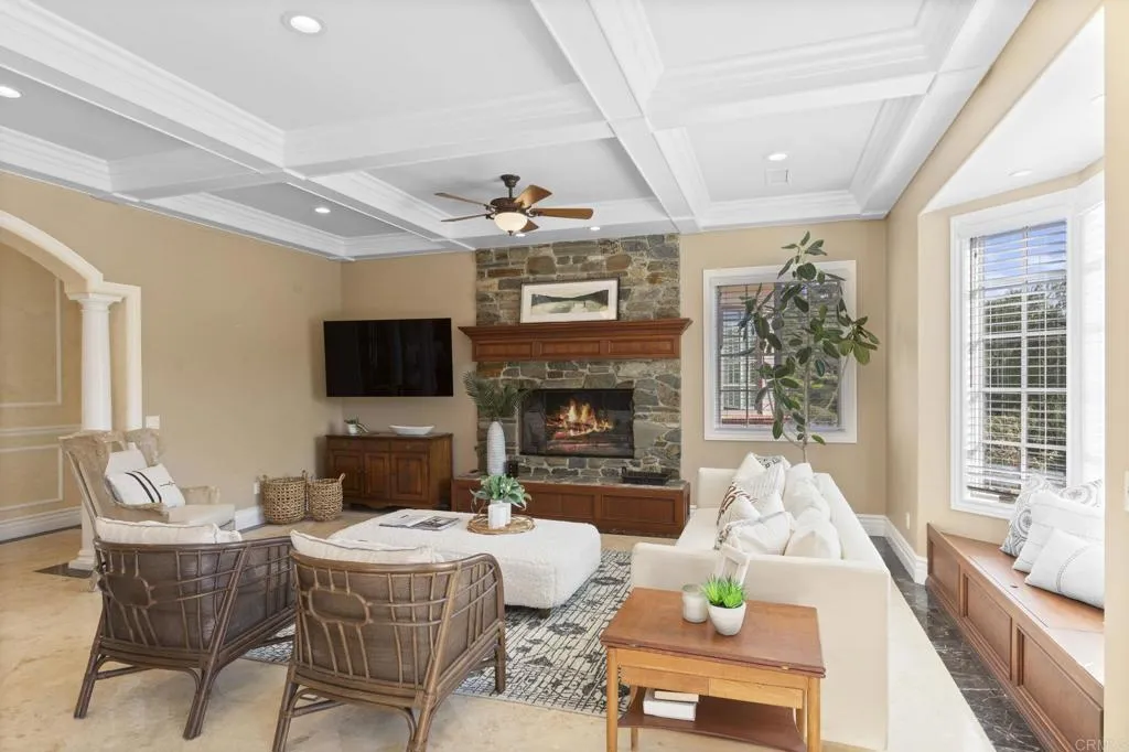 https://cdn.realtyfeed.com/cdn/127/306620112/baa12036b10a265a02039d7c0cc1a078.webp