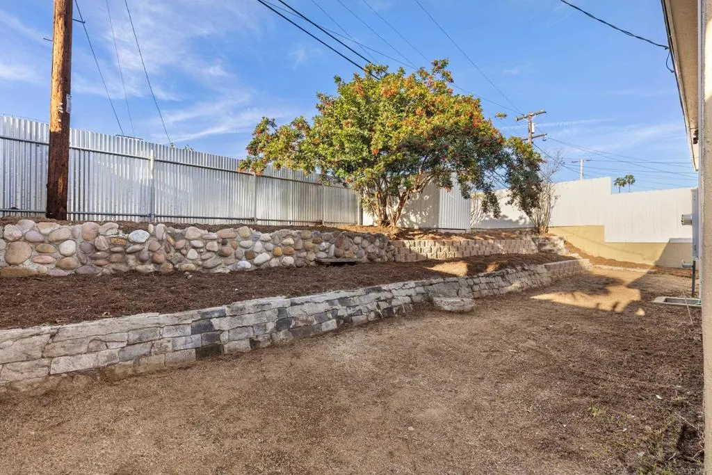 https://cdn.realtyfeed.com/cdn/127/306620139/47ab47cd778ea61f18aa6a8b17da34d6.webp