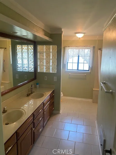 https://cdn.realtyfeed.com/cdn/127/306620157/0979446b71319a3945d8eee2a0328afd.webp