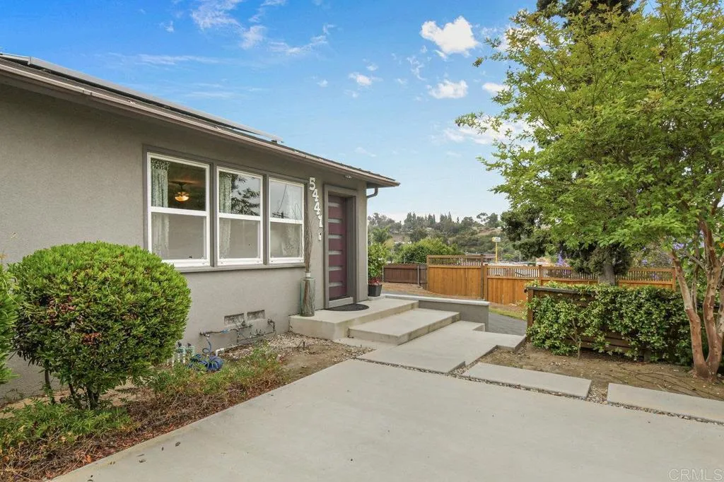 https://cdn.realtyfeed.com/cdn/127/306620178/e054683637f0407ab7dd29d9d6d2613e.webp