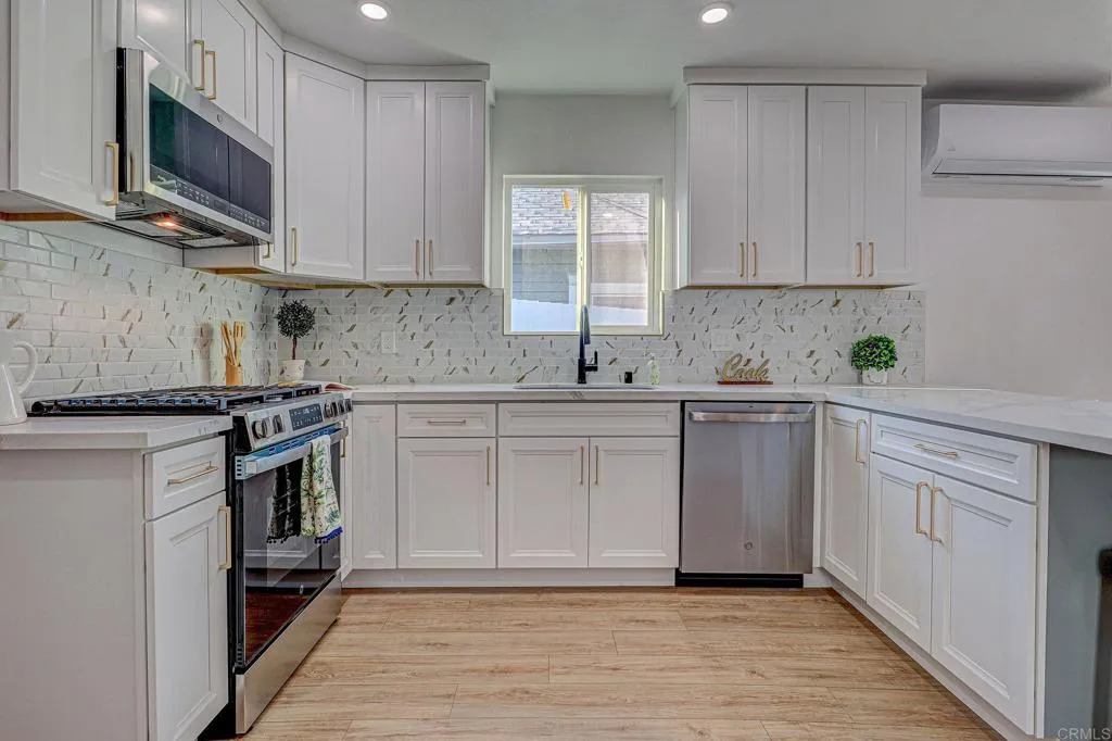 https://cdn.realtyfeed.com/cdn/127/306620202/15ab07ceb11e245fa96a46c1259071d9.webp