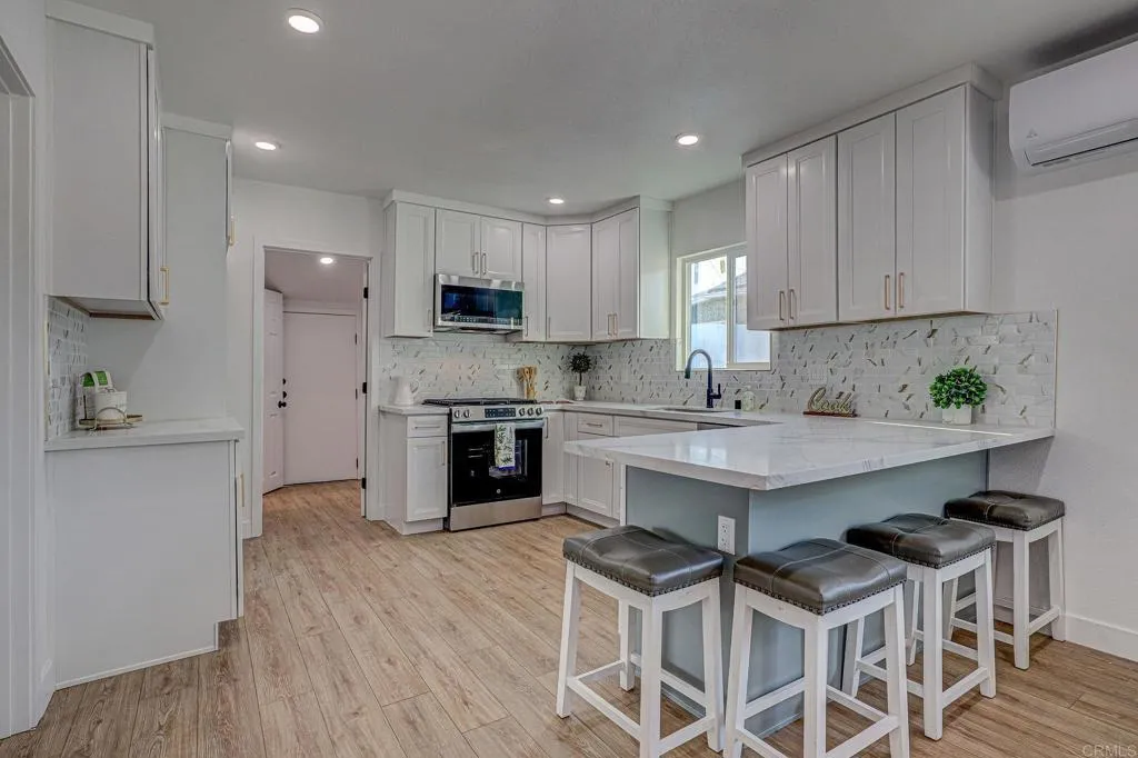 https://cdn.realtyfeed.com/cdn/127/306620202/16cec7c597628e505a7aa639c4cde8b7.webp