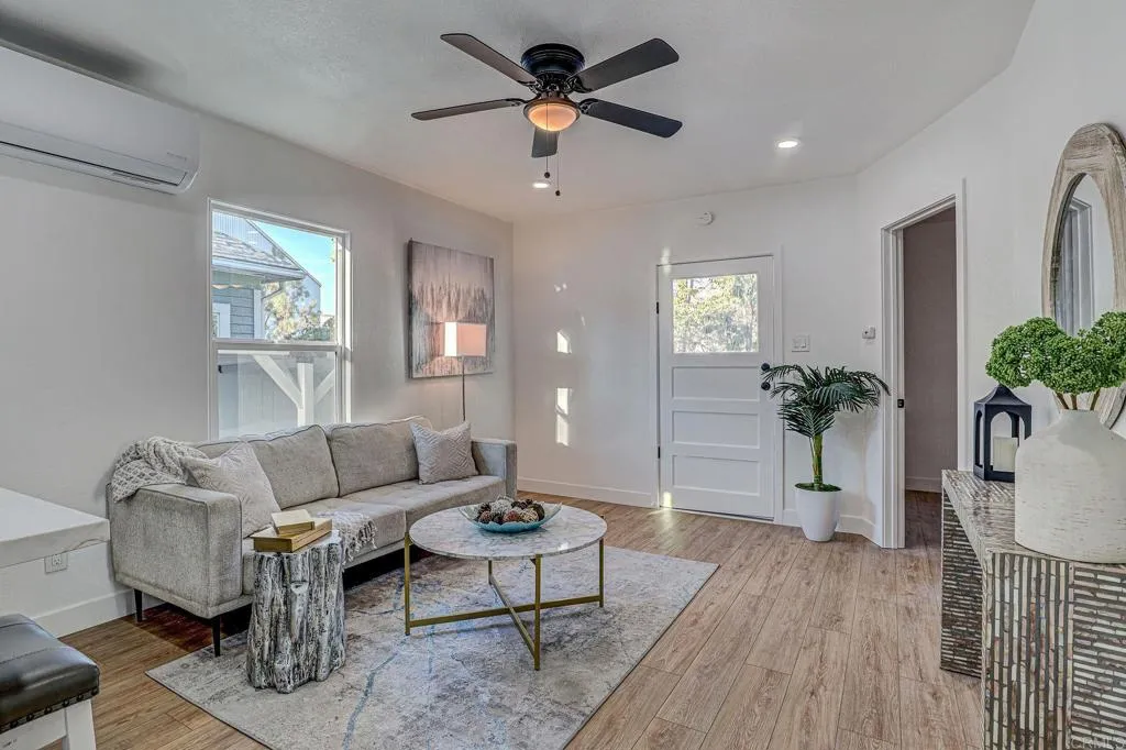 https://cdn.realtyfeed.com/cdn/127/306620202/662949495404ae6296ebb685fd11e3f8.webp