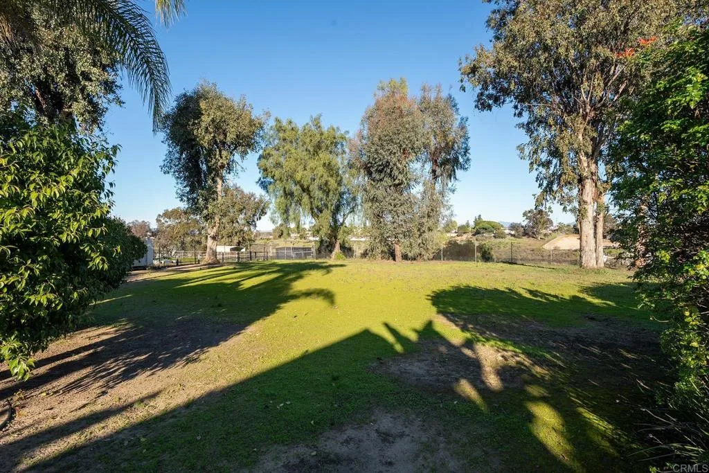 https://cdn.realtyfeed.com/cdn/127/306620270/ba3ddcca29ef3fa1cbcb661a93fc3421.webp