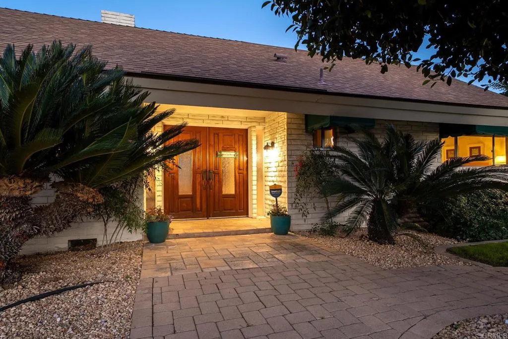 https://cdn.realtyfeed.com/cdn/127/306620270/ecaf96e1568d7c96a22bd696353c193f.webp