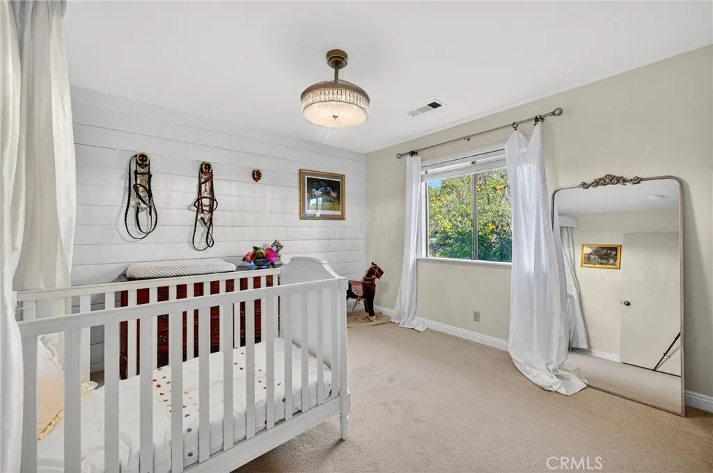 https://cdn.realtyfeed.com/cdn/127/306620277/de9f636a05efbb227935e99448951f14.webp