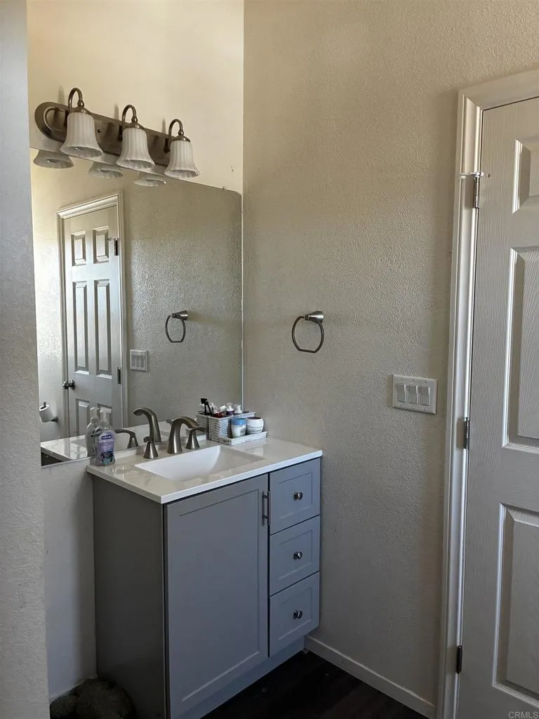 https://cdn.realtyfeed.com/cdn/127/306620293/30b358e3f21afd8356b598f3ae339ebb.webp