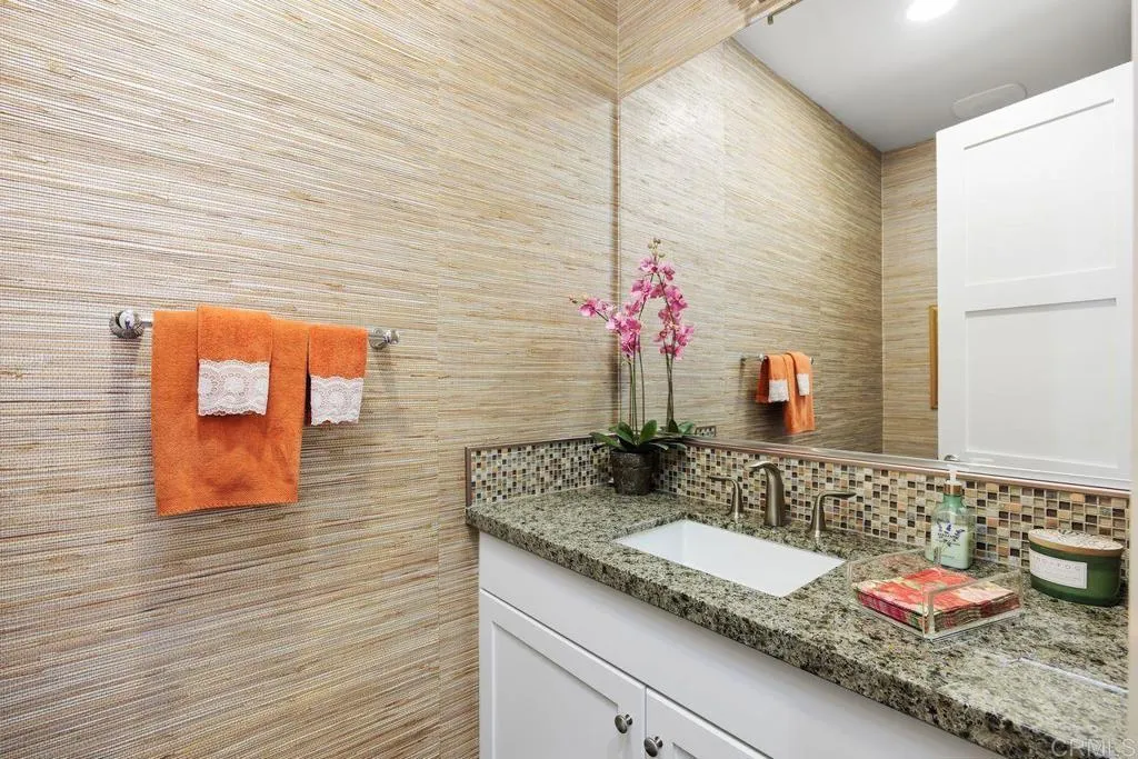 https://cdn.realtyfeed.com/cdn/127/306620296/1b77a735a9fbd43abfef662784a5384c.webp