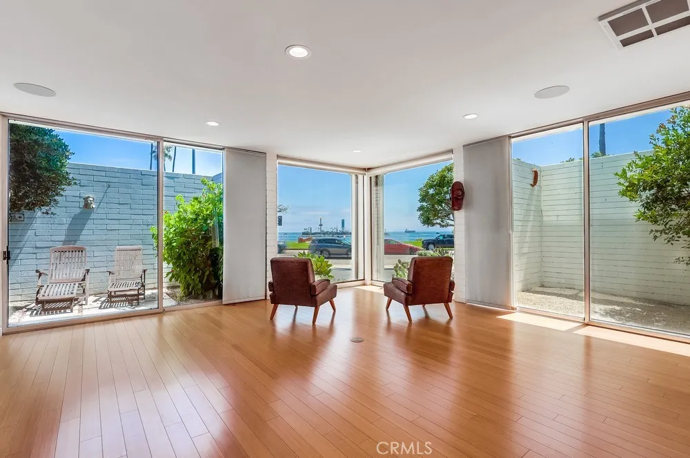 Long Beach, CA 90803