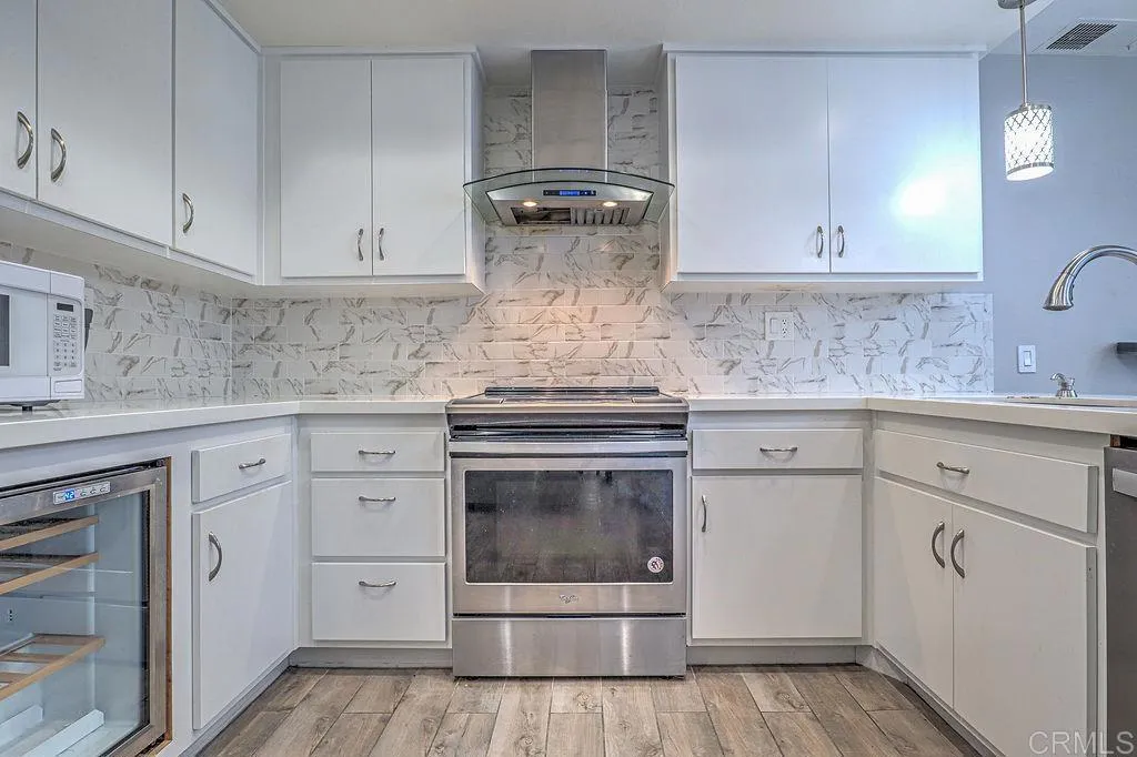 Photo #8: PTP2600400 Listing: Photo #8