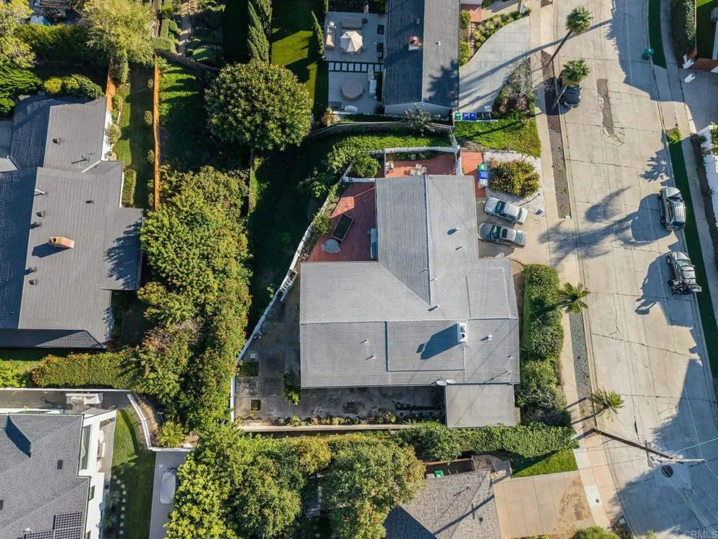 https://cdn.realtyfeed.com/cdn/127/306620388/b34a2b14af7ce2fd75760768b49cc7e1.webp