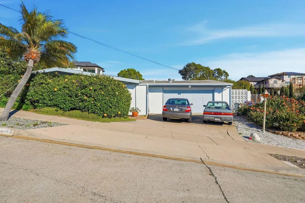 https://cdn.realtyfeed.com/cdn/127/306620388/c5c7c7e4d99e2269494b9964fab490c7.webp