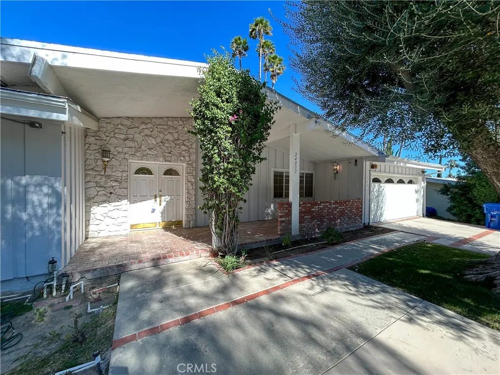 Woodland Hills, CA 91367