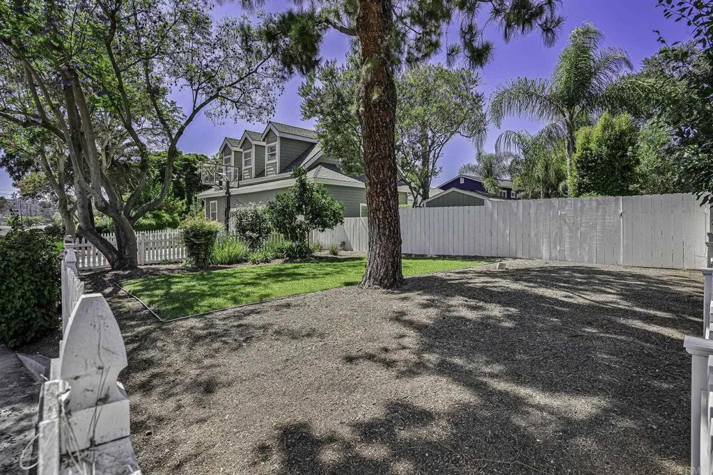 https://cdn.realtyfeed.com/cdn/127/306620425/0e49a6856bec0de7199806858858b8e8.webp