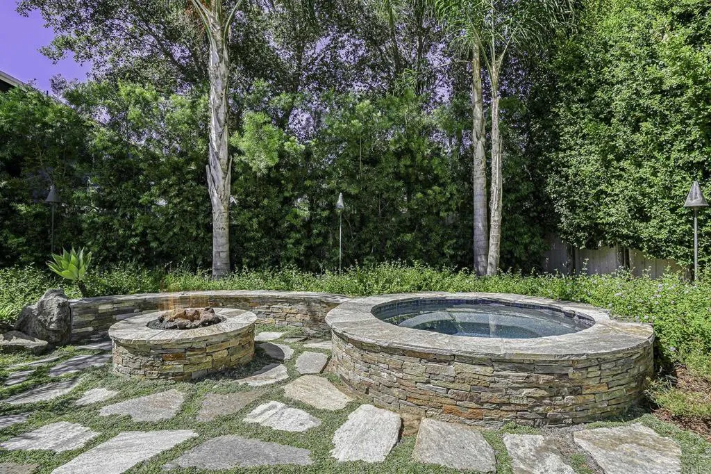 https://cdn.realtyfeed.com/cdn/127/306620425/0e8349fef6cb7e4738a77440764610f0.webp