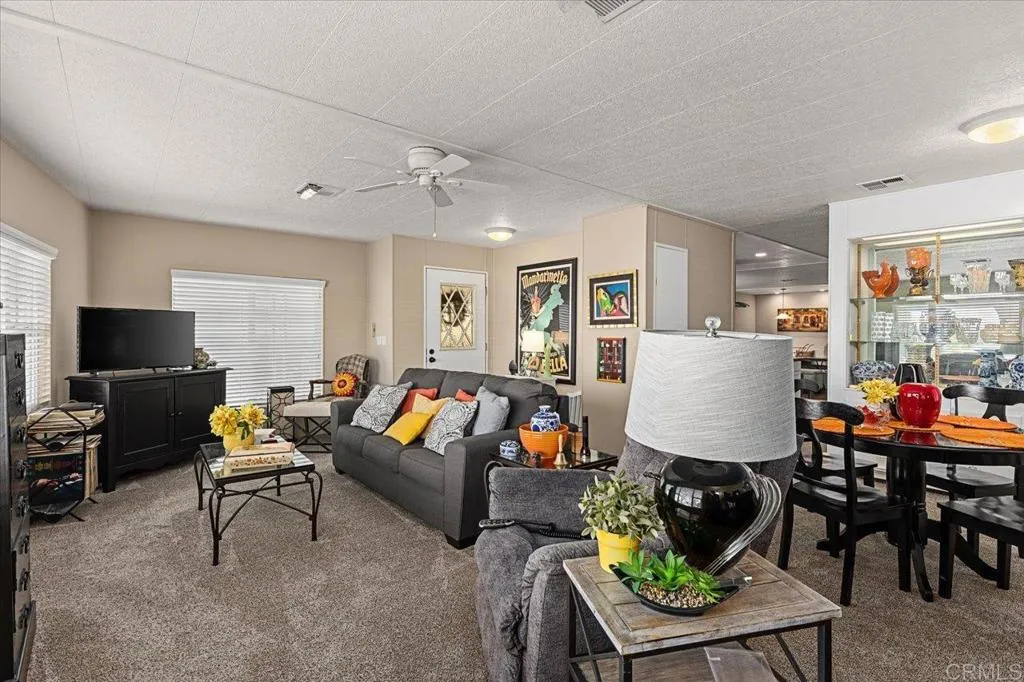 https://cdn.realtyfeed.com/cdn/127/306620491/19250629ce5702252c74a269354c3c94.webp