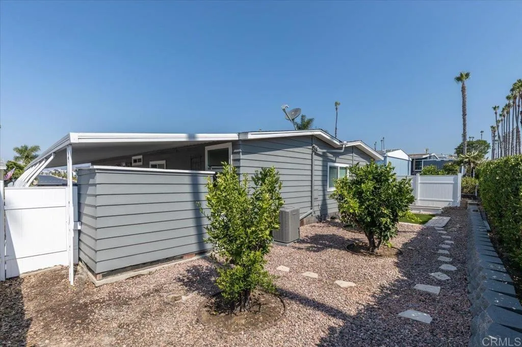 https://cdn.realtyfeed.com/cdn/127/306620491/27fcf911f5109419262afae66a31170f.webp