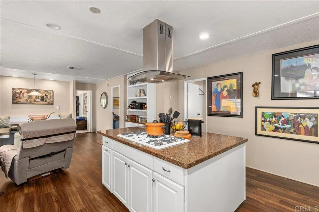 https://cdn.realtyfeed.com/cdn/127/306620491/e7fe7847a99368760979a703f3ba15af.webp