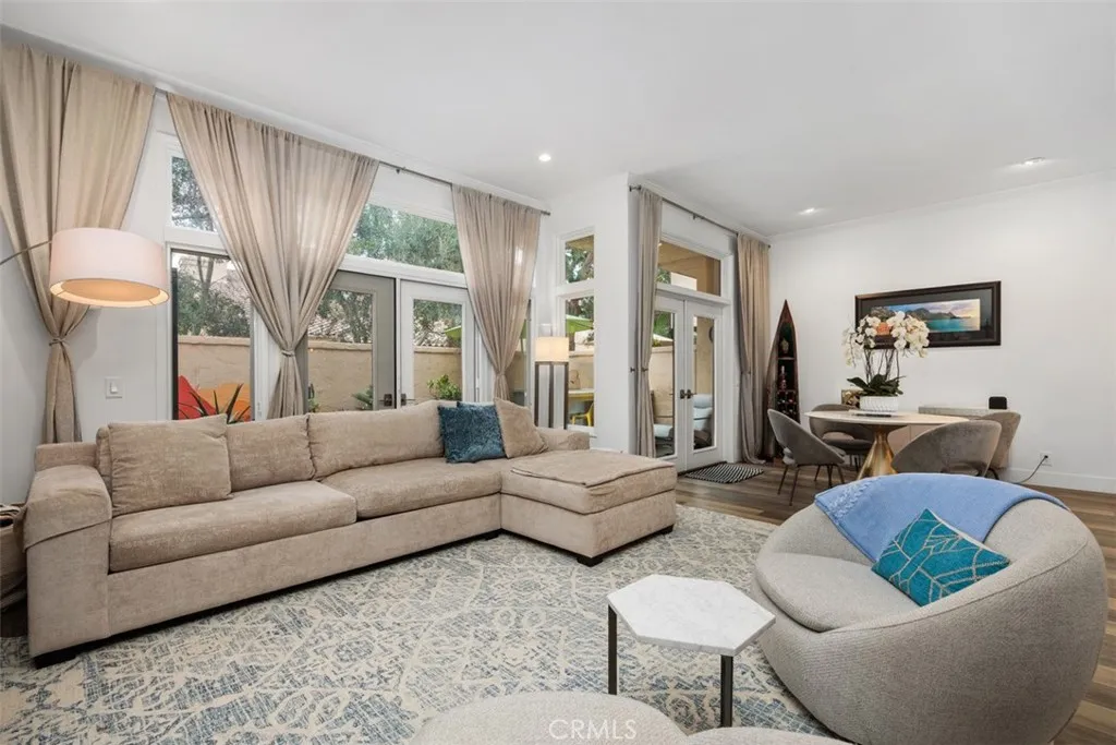 https://cdn.realtyfeed.com/cdn/127/306620503/49057d7286955e2627f74803cdf4d711.webp