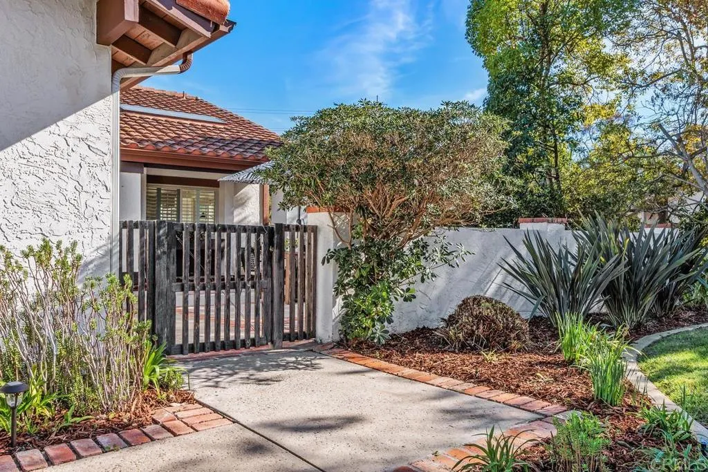 https://cdn.realtyfeed.com/cdn/127/306620507/41042bc973fd6cb0faf996e7addc51da.webp