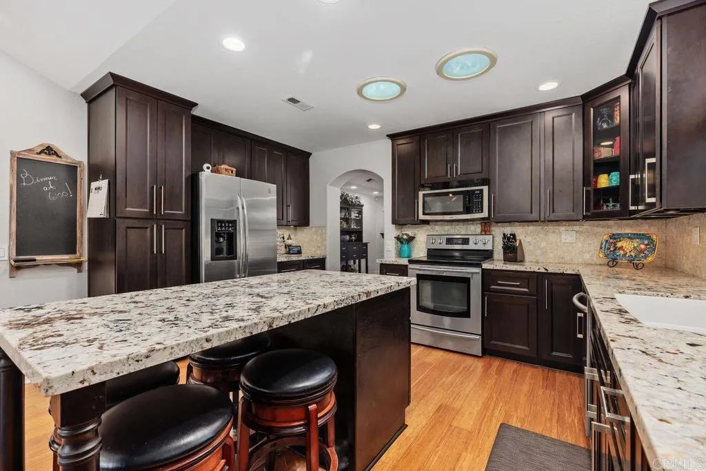 https://cdn.realtyfeed.com/cdn/127/306620511/bf46a7c6a517be533fba0d30f534888b.webp