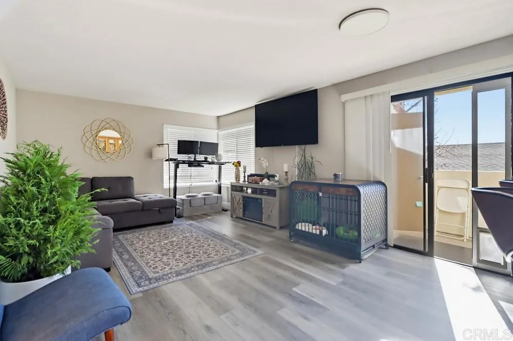 https://cdn.realtyfeed.com/cdn/127/306620520/83c3430fe59f24722d00d87153dab500.webp