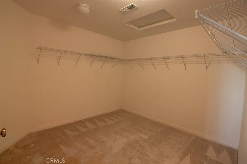https://cdn.realtyfeed.com/cdn/127/306620526/b6ae73b08821d4a9d0f24e967a9aaf59.webp