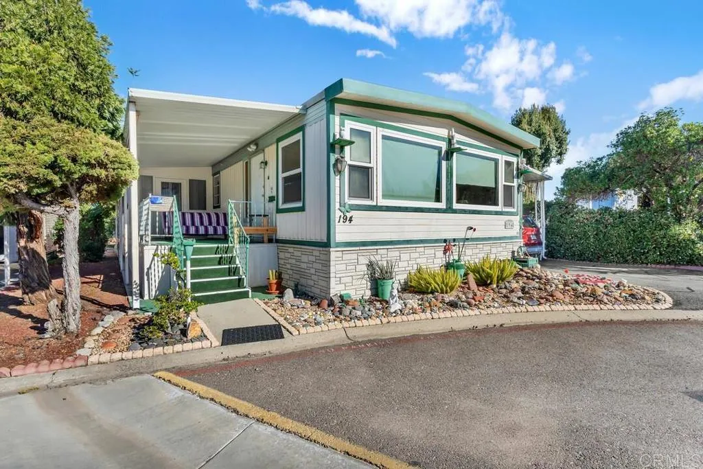 https://cdn.realtyfeed.com/cdn/127/306620554/301957d427fa9e4c0ac426b93245ae1a.webp