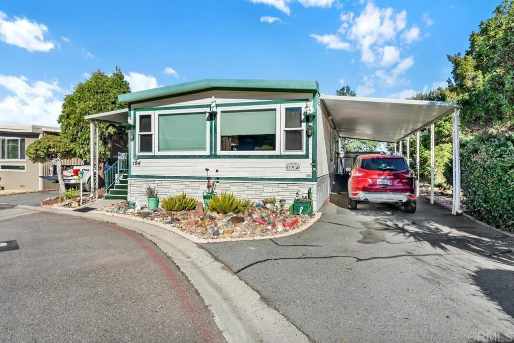 https://cdn.realtyfeed.com/cdn/127/306620554/b8829b1dd2aaeac26e55d9a60c45c875.webp