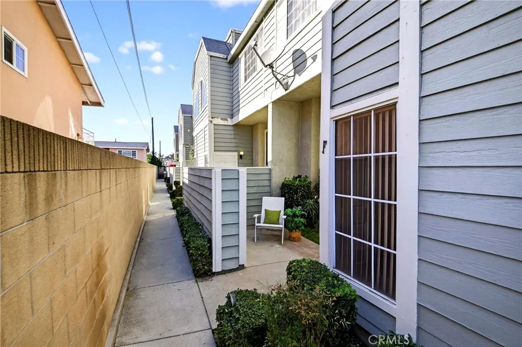 16331 Cornuta Unit F, Bellflower, CA 90706 - Photo 2 of 42, Bellflower, CA