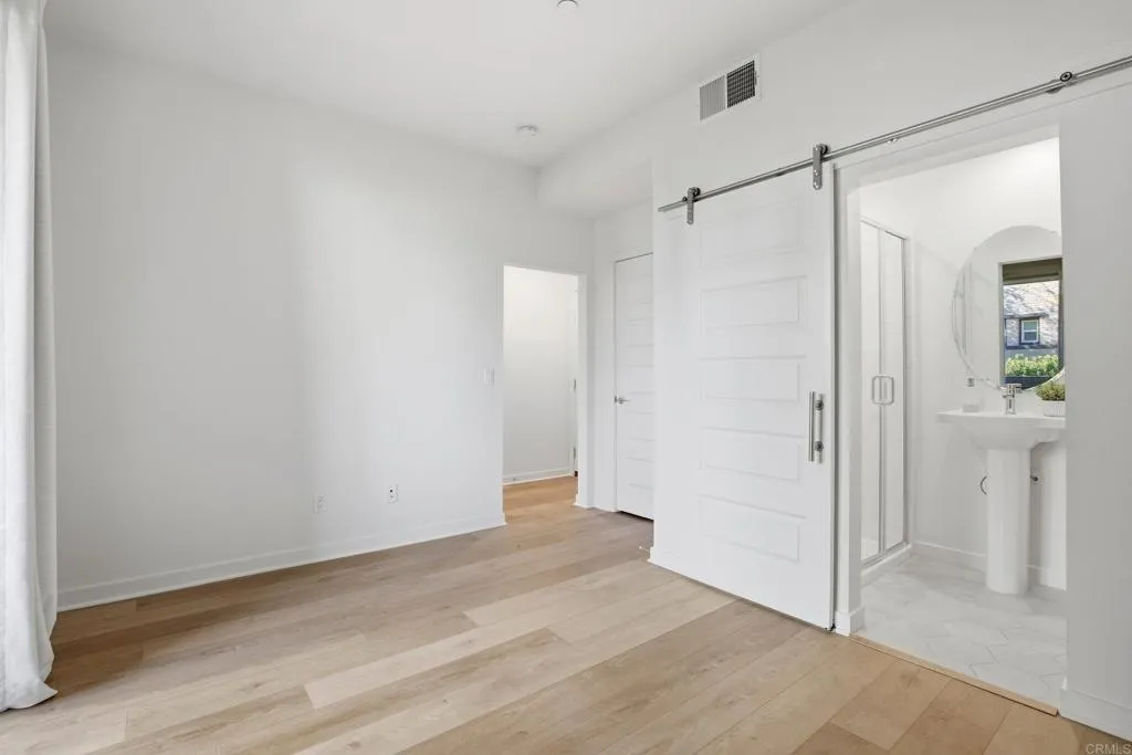 Photo #15: NDP2600473 Listing: Photo #15