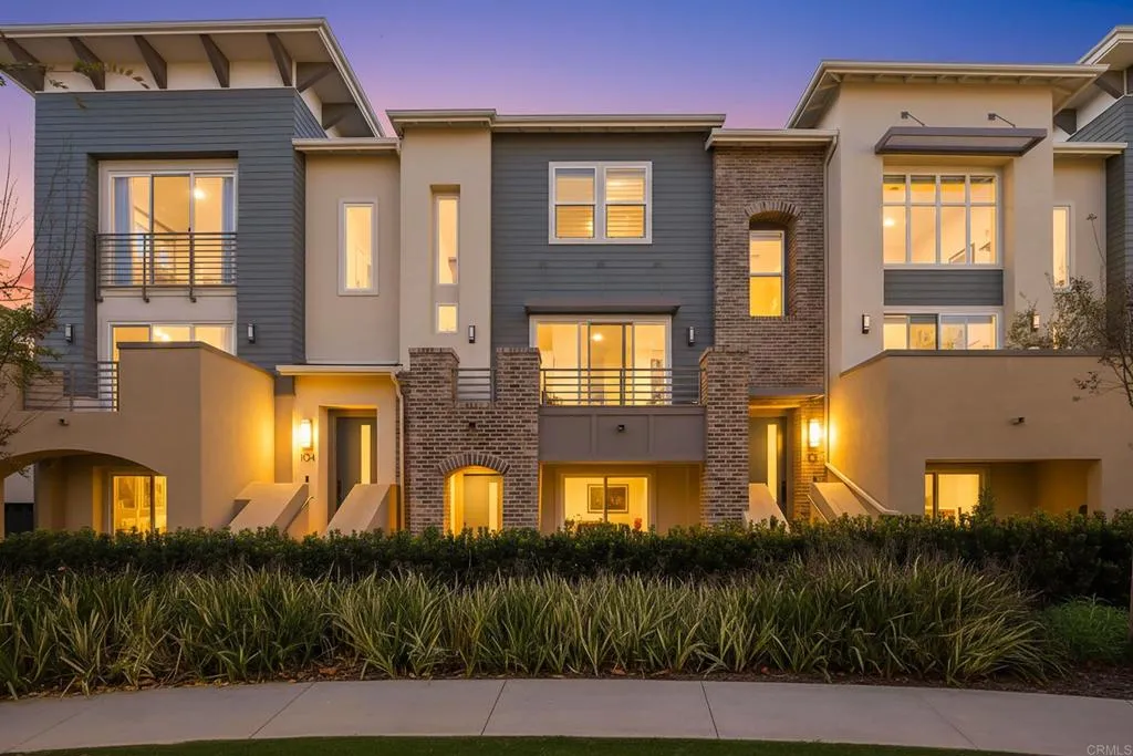 https://cdn.realtyfeed.com/cdn/127/306620589/db0acaddc29716badf03445c49cd3b81.webp