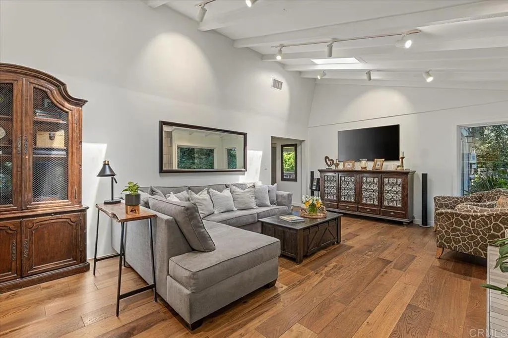https://cdn.realtyfeed.com/cdn/127/306620590/1def709b8fd1f2dc9d6dab5b5bb9da56.webp