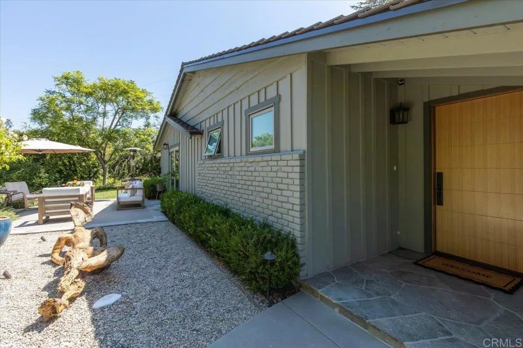 https://cdn.realtyfeed.com/cdn/127/306620590/efd44262d5b04348cb193c38c81d6ef5.webp