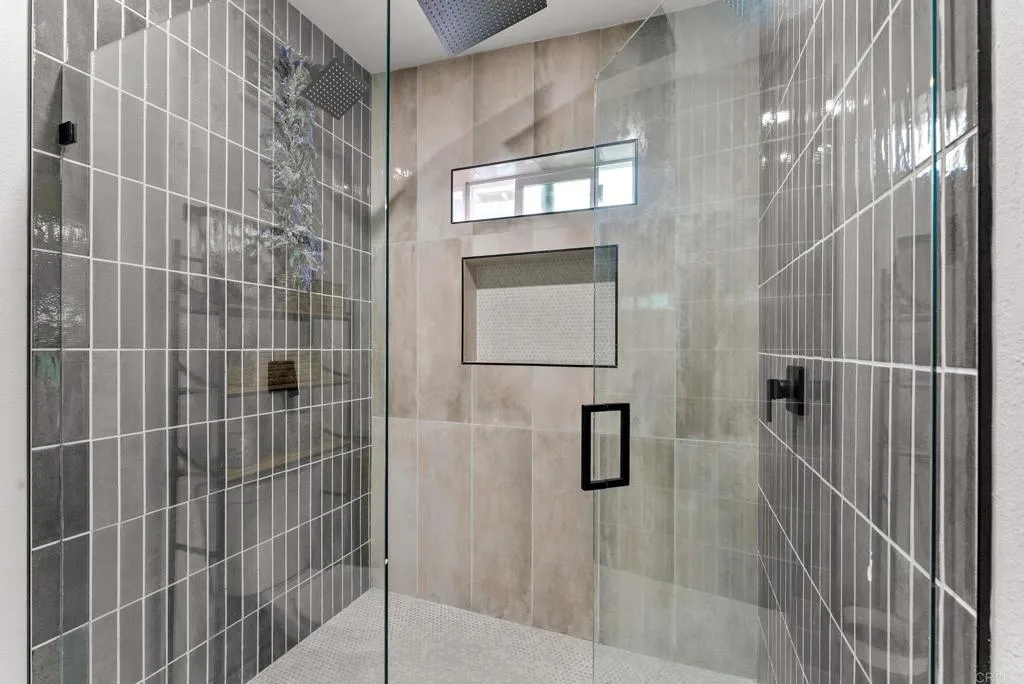 https://cdn.realtyfeed.com/cdn/127/306620634/1512fe8d2ab8ed4957dee78c776f0c37.webp