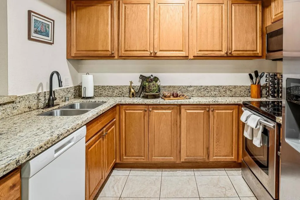 https://cdn.realtyfeed.com/cdn/127/306620641/3c23f2415ebb7f8db478c174dc179901.webp