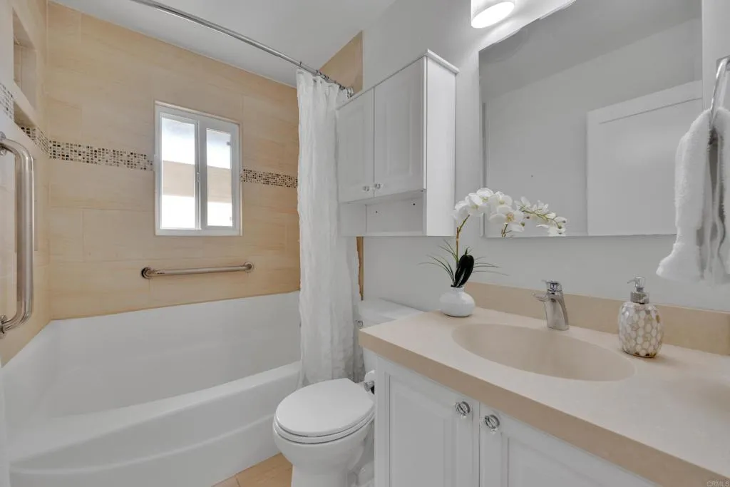 https://cdn.realtyfeed.com/cdn/127/306620659/1ba421f0c90f8c476abf499e944ef180.webp