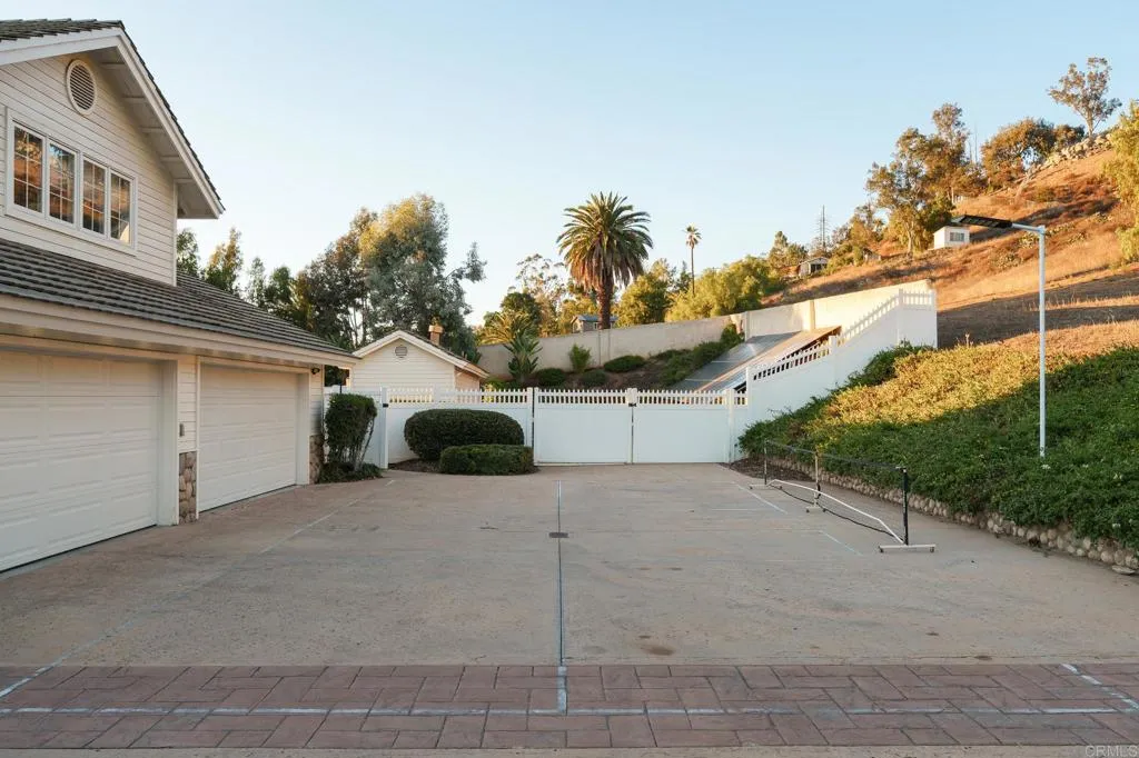 https://cdn.realtyfeed.com/cdn/127/306620667/9475114991883589915d68526b5930a0.webp