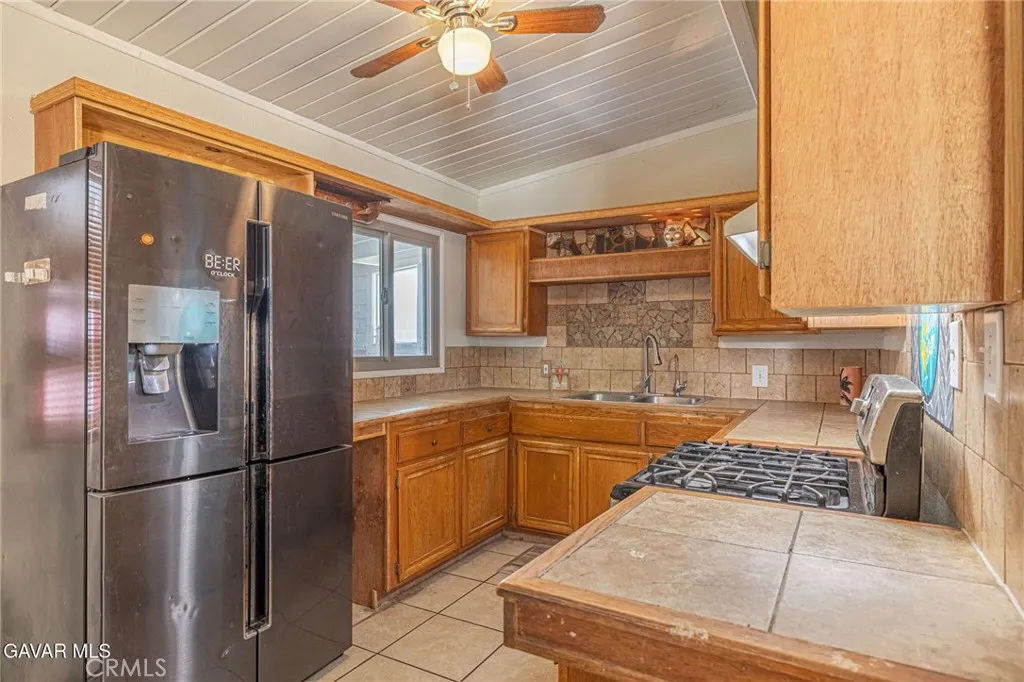 1342 W Avenue H15, Lancaster, CA 93534 - Photo 5 of 17, Lancaster, CA