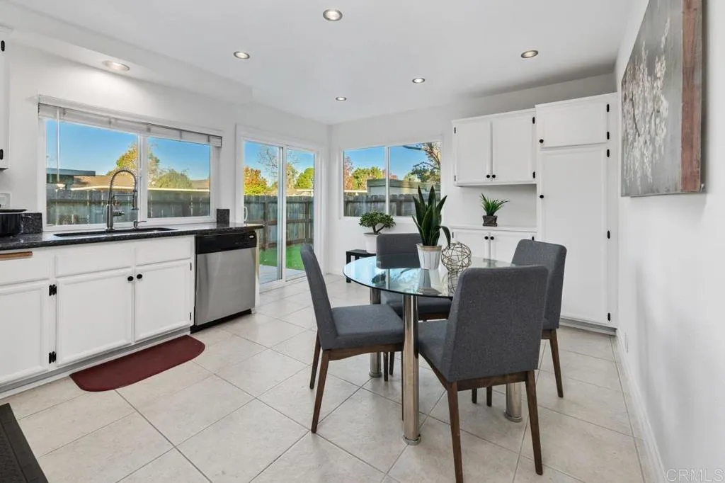 https://cdn.realtyfeed.com/cdn/127/306620718/1a1af9c62a700c09f3543434c092ed0a.webp