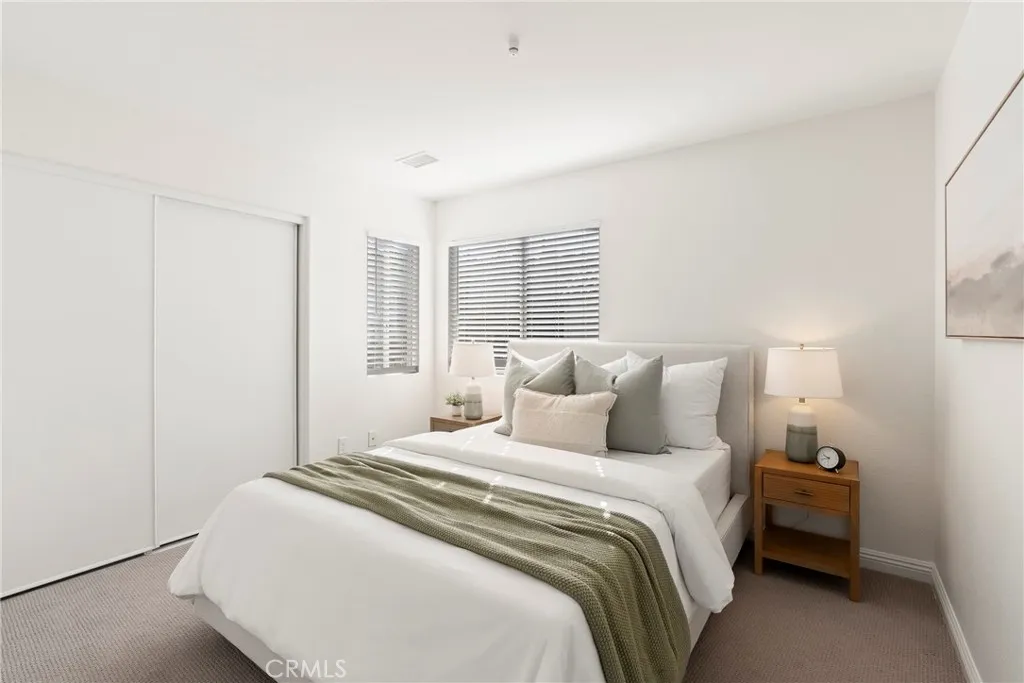 https://cdn.realtyfeed.com/cdn/127/306620720/5676d2db510e37ce82787c971516c1b2.webp