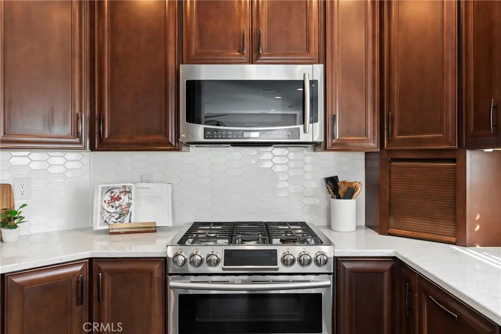 https://cdn.realtyfeed.com/cdn/127/306620720/6f5f56d98f0966b1cb6486a644f27aa2.webp