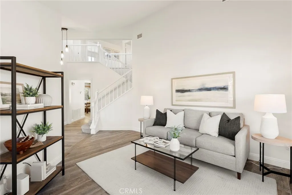 https://cdn.realtyfeed.com/cdn/127/306620720/da53ac993567602522f1d3585807aa58.webp