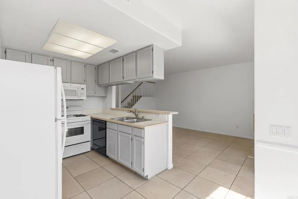 https://cdn.realtyfeed.com/cdn/127/306620726/5b8c1e98f6a84071ac1110a5dbc5094d.webp