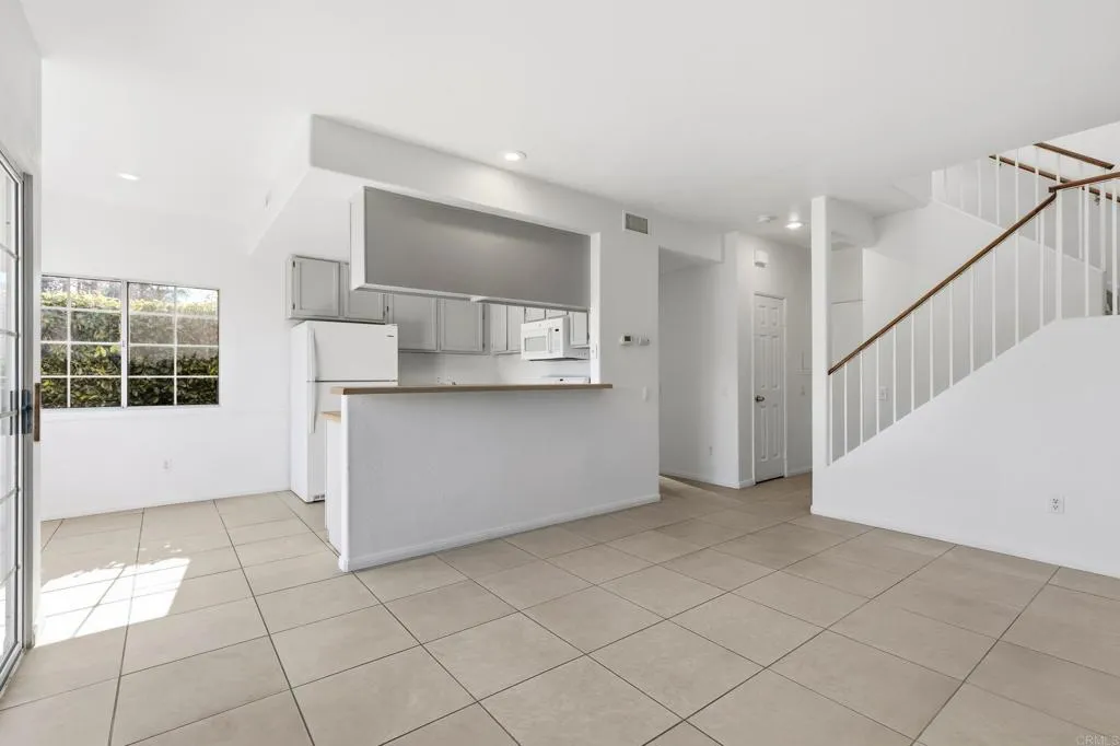 https://cdn.realtyfeed.com/cdn/127/306620726/db4aad928a5460ee275e84081fb71472.webp