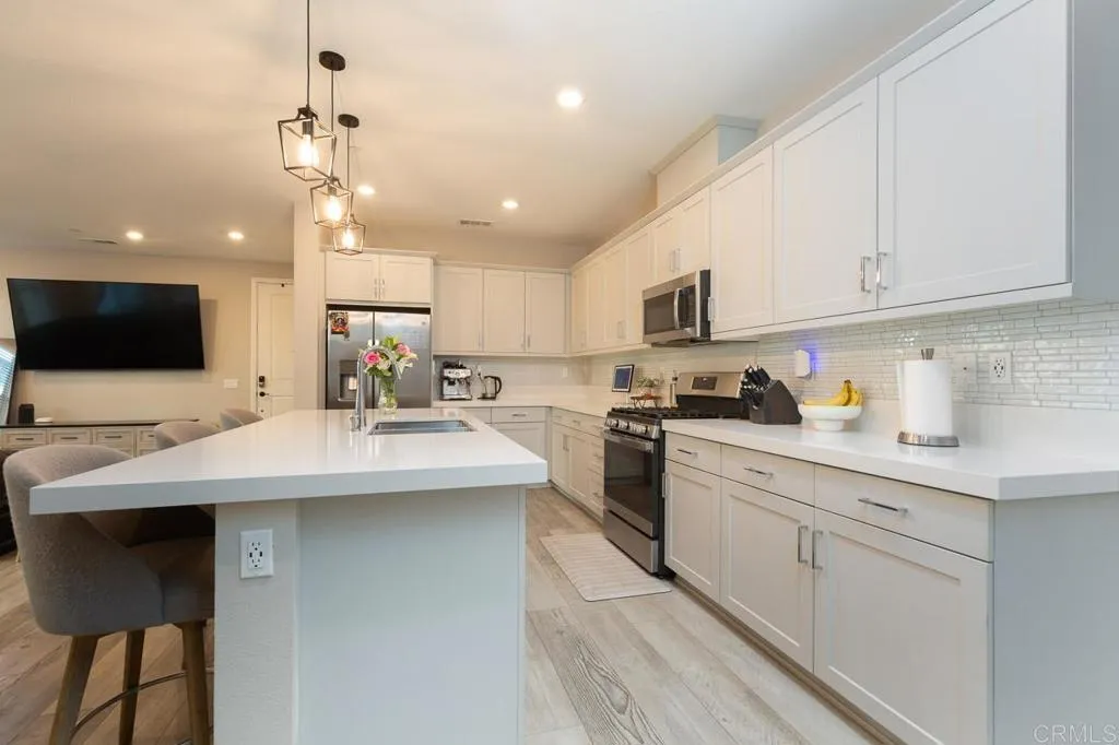 Photo #2: PTP2600415 Listing: Photo #2